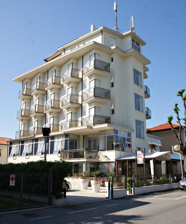 Hotel Goldene Rose Rimini Exterior foto
