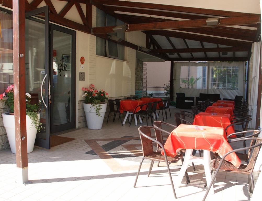Hotel Goldene Rose Rimini Exterior foto